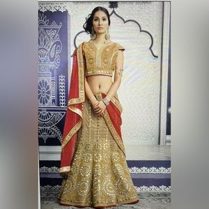 Gold, red, beige Lehenga/choli w dupatta